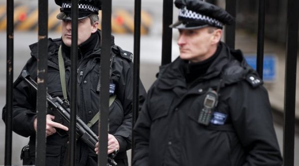Σε κατάσταση συναγερμού το Λονδίνο – Φόβοι για πολλαπλά τρομοκρατικά χτυπήματα