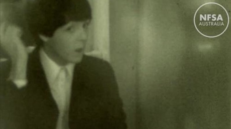 Σπάνιο ακυκλοφόρητο video με τους Beatles να χαλαρώνουν on camera πριν από αφιέρωμα