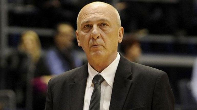 «Η FIBA εκβιάζει και απειλεί ομάδες»