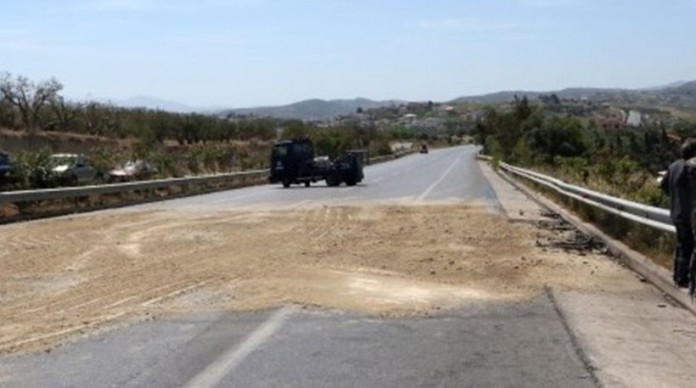 Ηράκλειο: Τροχαίο με εγκλωβισμένο οδηγό στον κόμβο-καρμανιόλα του Σκαλανίου