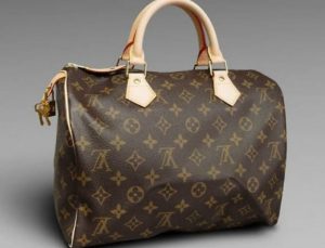 Έξι tips που θα σε κάνουν να ξεχωρίσεις μια αυθεντική τσάντα Louis Vuitton από μια… μαϊμού