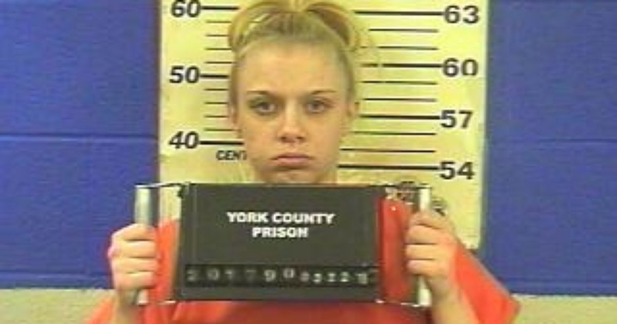 25χρονη πήγε φυλακή επειδή ούρλιαζε στο σeξ