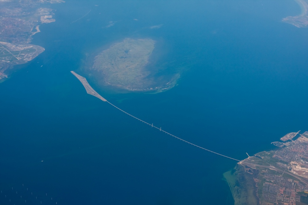 Απίθανη Υπόγεια Γέφυρα ανάμεσα στην Δανία και τη Σουηδία θα σας Κόψει την Ανάσα!