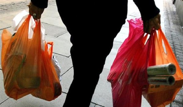 Σε κάθε άτομο αντιστοιχούν ετησίως 269 πλαστικές σακούλες-Μέτρα από ΕΕ για τον περιορισμό χρήσης τους
