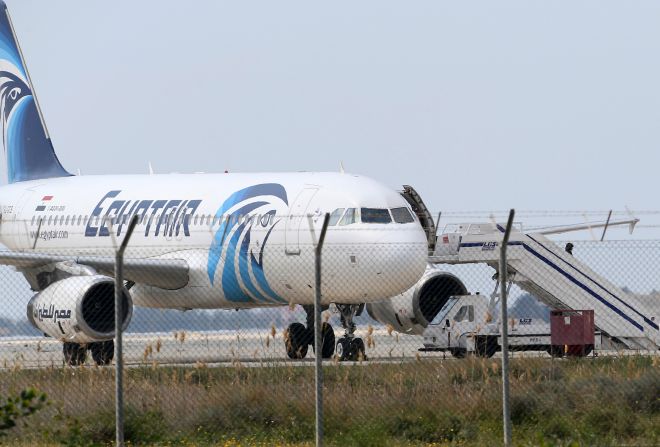 Κόντρα Αθήνας-Καΐρου για το μοιραίο αεροπλάνο της Egyptair