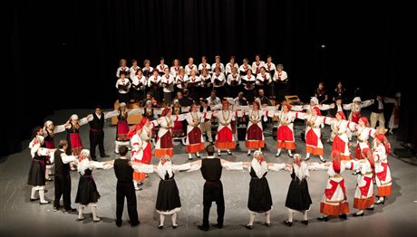 Παραδοσιακοί χοροί από τέσσερις χώρες αύριο στον Σταυρό