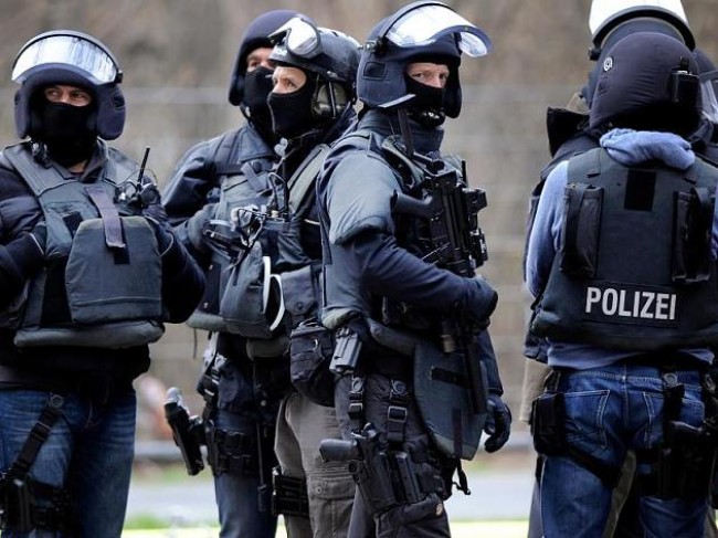 Συναγερμός στο Μόναχο: Ένας νεκρό και τρεις τραυματίες από επίθεση με μαχαίρι σε σταθμό