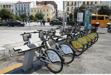 Πάτρα: Πώς θα λειτουργούν τα κοινόχρηστα ποδήλατα – Πώς θα βγαίνει η κάρτα, οι σταθμοί και οι περιορισμοί