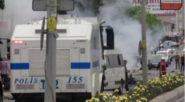 Πριν λίγο: Έκρηξη στην Κωνσταντινούπολη κοντά σε στάση λεωφορείου – Ακούστηκαν και πυροβολισμοί