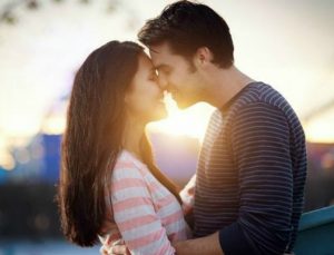 12 τρόποι για να ανανεώσετε τη σχέση σας το καλοκαίρι