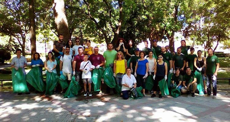 Εθελοντικός καθαρισμός στο Πάρκο Αλκαζάρ» με πρωτοβουλία της 1ης Δημοτικής Κοινότητας