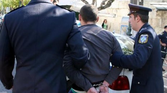 Θεσσαλονίκη: Πέντε συλλήψεις ατόμων για παράνομη διευκόλυνση εξόδου αλλοδαπών από την Ελλάδα