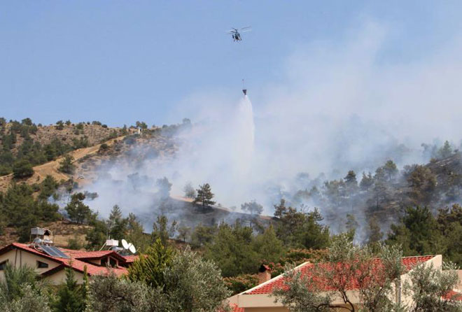 Σε ύφεση η πυρκαγιά στην Κύπρο