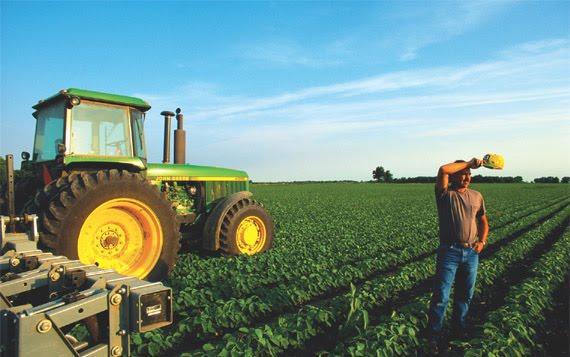 Στα χέρια 667.000 αγροτών τα πρώτα ραβασάκια με αυξήσεις έως 30% από τον ΟΓΑ
