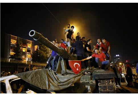 Απέτυχε η απόπειρα πραξικοπήματος στην Τουρκία – Ο λαός βγήκε στους δρόμους! (ΒΙΝΤΕΟ)