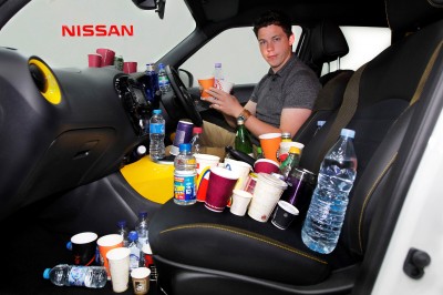 Ποια οι σχέση της Nissan με τις ποτηροθήκες