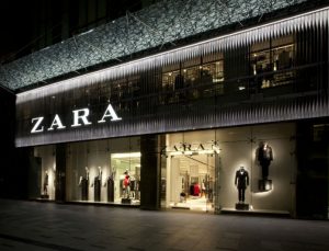 Chic & classy: Τα πιο στυλάτα πουκάμισα των Zara σε τιμές που δεν φαντάζεσαι