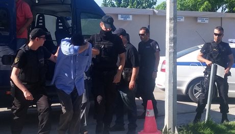 Απαγγέλθηκαν κατηγορίες στους 8 Τούρκους στρατιωτικούς