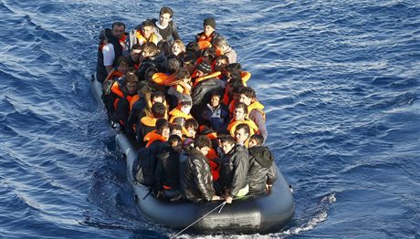 Σχεδόν 3.000 πρόσφυγες έχασαν τη ζωή τους στη Μεσόγειο