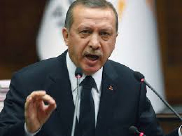 Δραματική έκκληση Ερντογάν για αντίσταση. Επιχειρεί να διαφύγει στην Ευρώπη