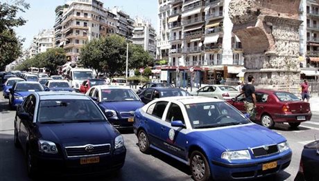 Θεσσαλονίκη: Έλεγχοι τροχαίας σε ταξί – 14 παραβάσεις