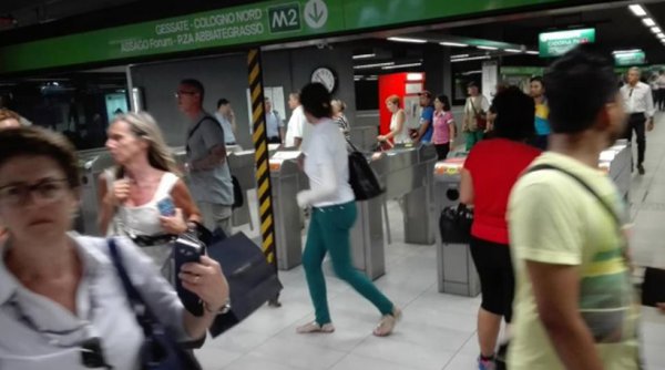 Εκκενώθηκε σταθμός του μετρό στο Μιλάνο έπειτα από εντοπισμό ύποπτου αντικειμένου
