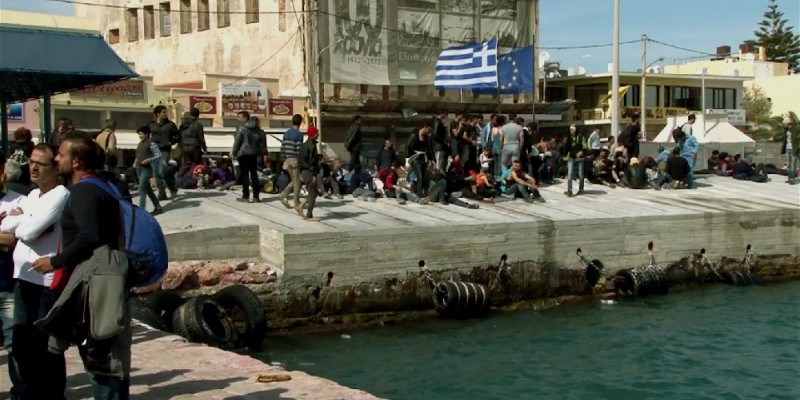 Μετανάστες πέταξαν πέτρες σε αστυνομικούς στη Χίο, ένας τραυματίας