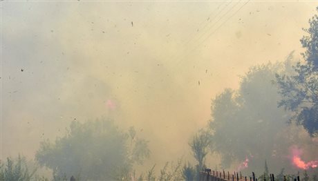 Ξέσπασαν δύο πυρκαγιές στην Κέρκυρα – Απειλούνται και κατοικίες