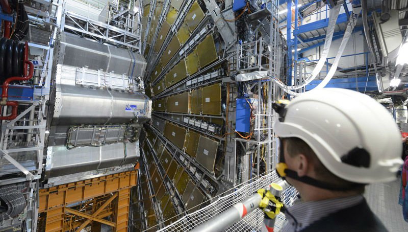 Απογοήτευση στο CERN: Διαψεύσθηκαν οι προσδοκίες για ανακάλυψη νέου σωματιδίου