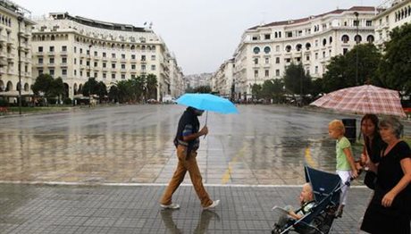Καιρός στη Θεσσαλονίκη: Έρχονται βροχές και καταιγίδες σήμερα