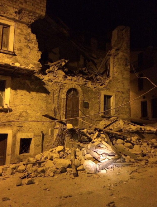 Φονικός σεισμός 6,2 Ρίχτερ συγκλόνισε την κεντρική Ιταλία