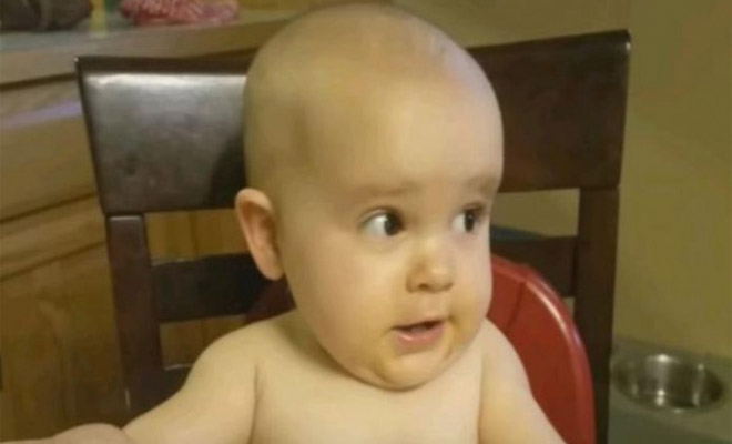 Το…σατανικό γέλιο μωρού που έχει γίνει viral [Βίντεο]