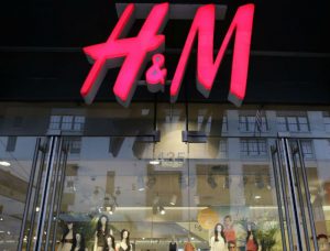 Τι ετοιμάζουν τα H&M στις 3 Νοεμβρίου; H συλλογή που θα ξετρελάνει όλες τις γυναίκες!
