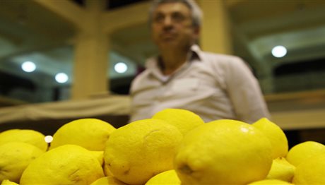 «Είδος πολυτελείας» τα λεμόνια, λόγω έλλειψης στην εσωτερική αγορά