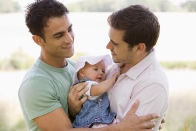 Νέα τεχνική γονιμοποίησης θα επιτρέπει σε ομόφυλα ζευγάρια να κάνουν παιδί