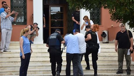 Απορρίφθηκε το αίτημα ασύλου για τρεις από τους οκτώ τούρκους στρατιωτικούς