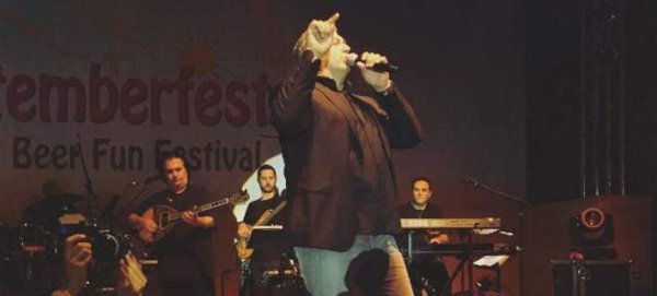 Απίθανη καταγγελία: Ο Μακρόπουλος δεν έβγαινε στη σκηνή να τραγουδήσει, αν δεν του έδιναν και άλλα λεφτά