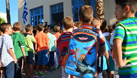 O Δήμαρχος Βόλβης καλεί τους γονείς να στείλουν τα παιδιά σχολείο