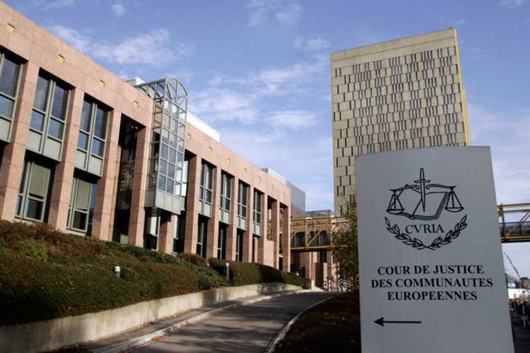 Απόφαση-“βόμβα” του Ευρωπαϊκού Δικαστηρίου για τους συμβασιούχους