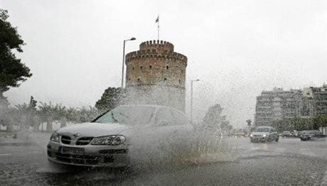 «Αγριεύει» ο καιρός – Έρχονται καταιγίδες και στη Θεσσαλονίκη!
