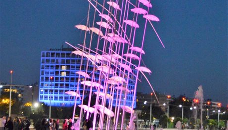Θεσσαλονίκη: Στα ροζ οι Ομπρέλες, κατά του καρκίνου του μαστού! (ΦΩΤΟ)