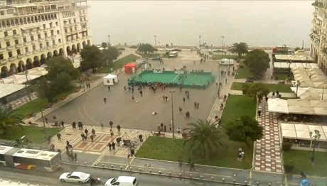 Θεσσαλονίκη: Η πλατεία Αριστοτέλους έγινε γήπεδο ποδοσφαίρου!