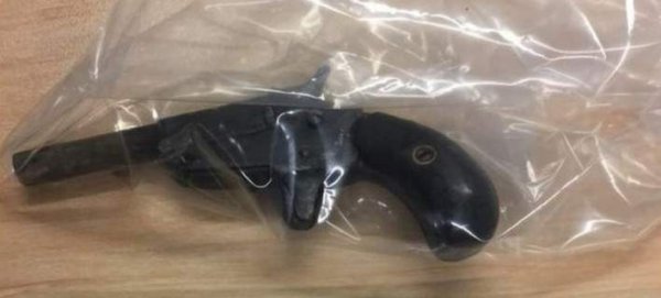 Η αστυνομία στην Αυστραλία βρήκε ένα γεμάτο πιστόλι στα… οπίσθια υπόπτου (ΦΩΤΟ)