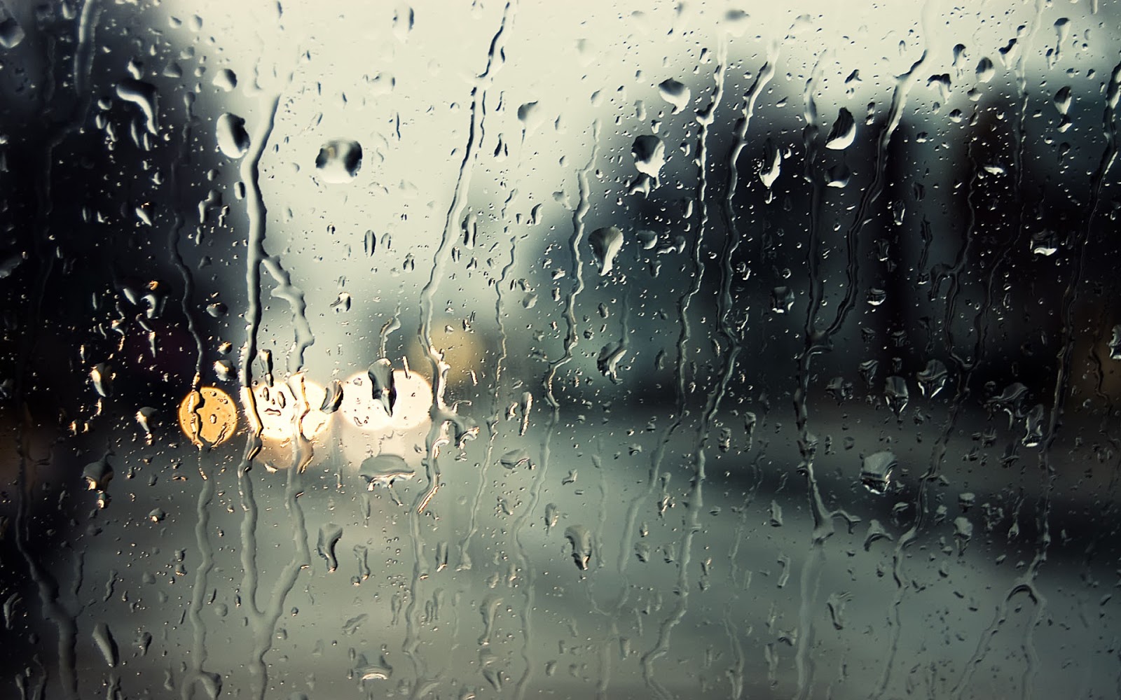 Βροχές αλλά και… 25αρια το πρώτο δεκαήμερο του Νοεμβρίου – Πότε ξεκινά η βαρυχειμωνιά