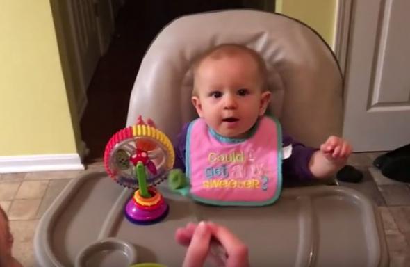 Δείτε την αντίδραση ενός μωρού που δοκιμάζει για πρώτη φορά μπρόκολο [Βίντεο]