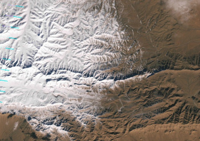 Εντυπωσιακή φωτογραφία της NASA κατέγραψε τη Σαχάρα στα λευκά (εικόνες)