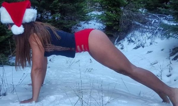 Η ελληνίδα γuμνάστρια που γuμνάζεται στα χιόνια φορώντας το μαγιό της (φωτό)