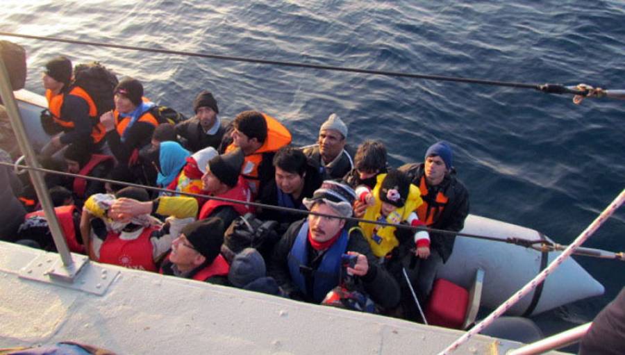52 νέοι πρόσφυγες και μετανάστες έφτασαν τη Δευτέρα στη Χίο