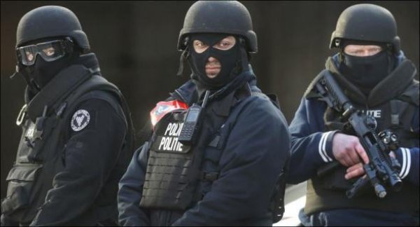 Συναγερμός στις Βρυξέλλες: Σε εξέλιξη αντιτρομοκρατική επιχείρηση της αστυνομίας (ΦΩΤΟ)