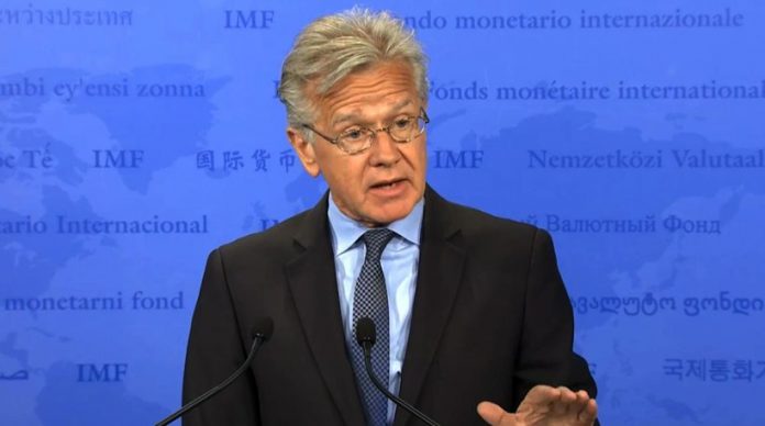 ΔΝΤ: Υποχρεωτικά τα πρόσθετα μέτρα, αν το πλεόνασμα μείνει στο 3,5%